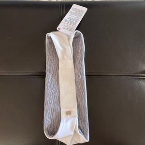 BRAND NEW : Lululemon Headband